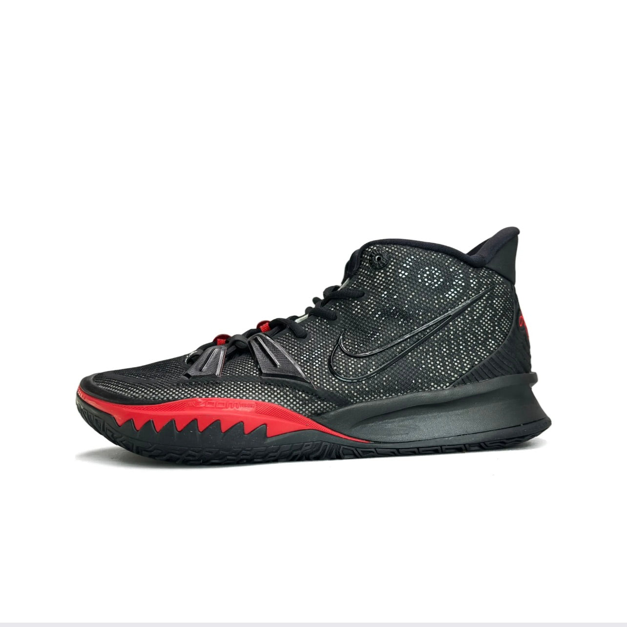 Kyrie 7