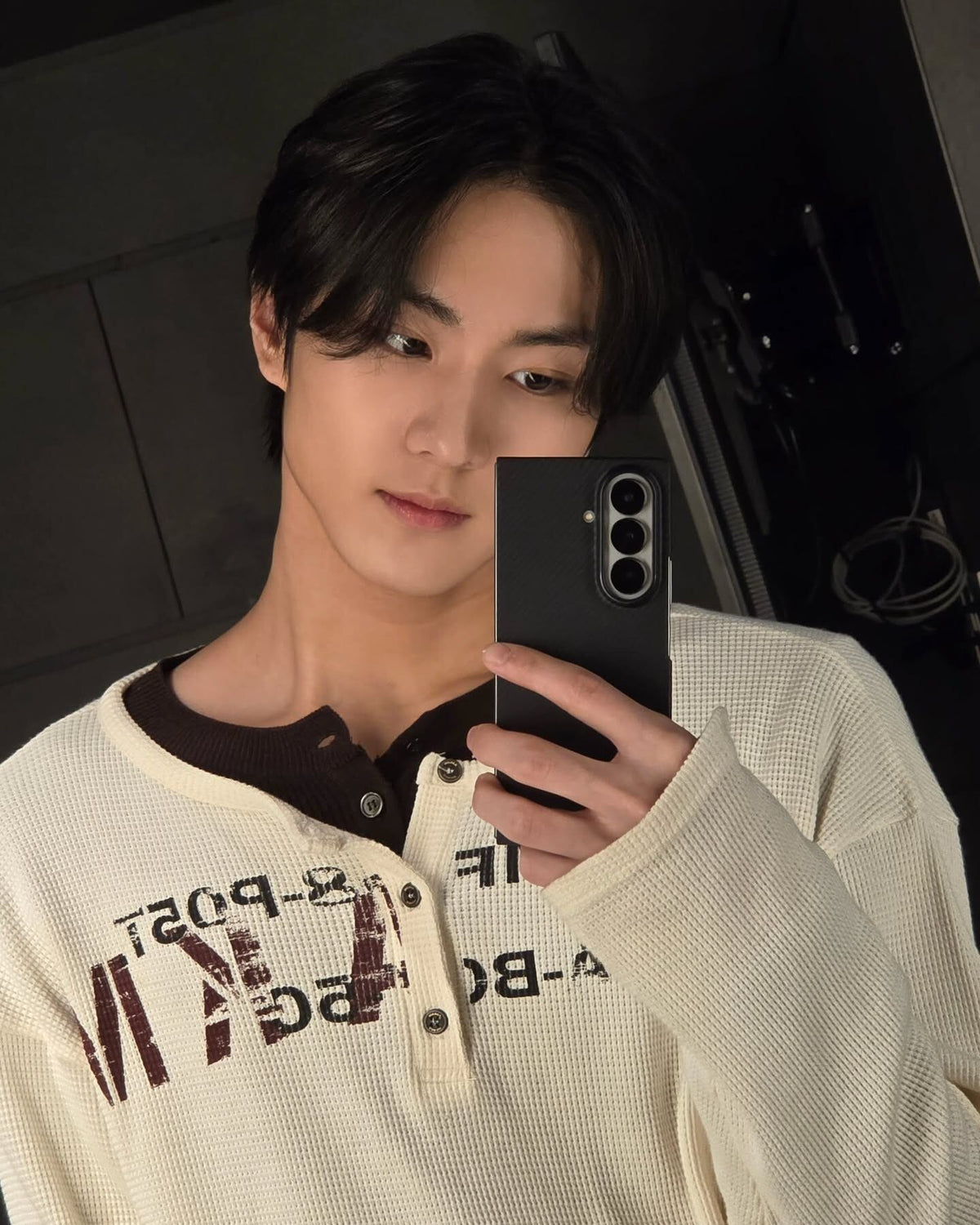 ★ENHYPEN ジョンウォン 着用！！【AAKAM】Waffle Henry Neck Long Sleeve (Ivory)