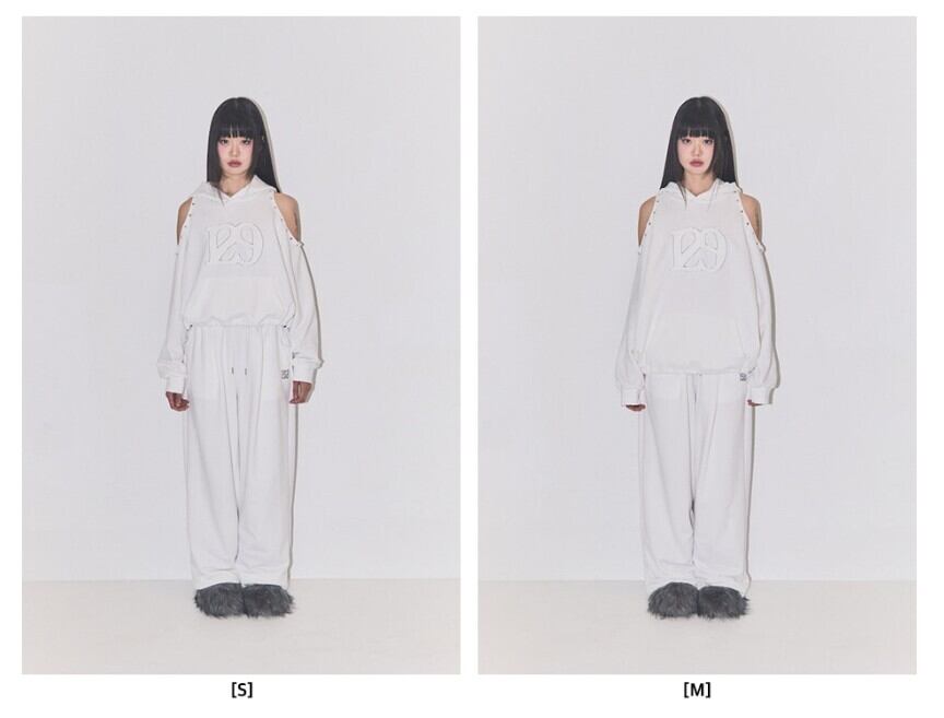 ★ILLIT ミンジュ 着用！！【ILLIGO】129 CUTOUT OVERFIT HOODIE - 4COLOR