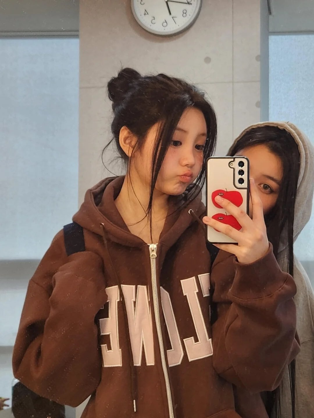 ★ILLIT ウォンヒ 着用！【HAVISM】FLOWER ZIP UP HOOD(BROWN)