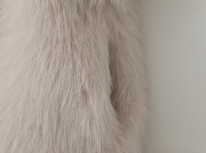 ☆rolarola人気商品最低価！！★IVE ウォニョン 着用！！【rolarola】COLLAR FUR JACKET IVORY