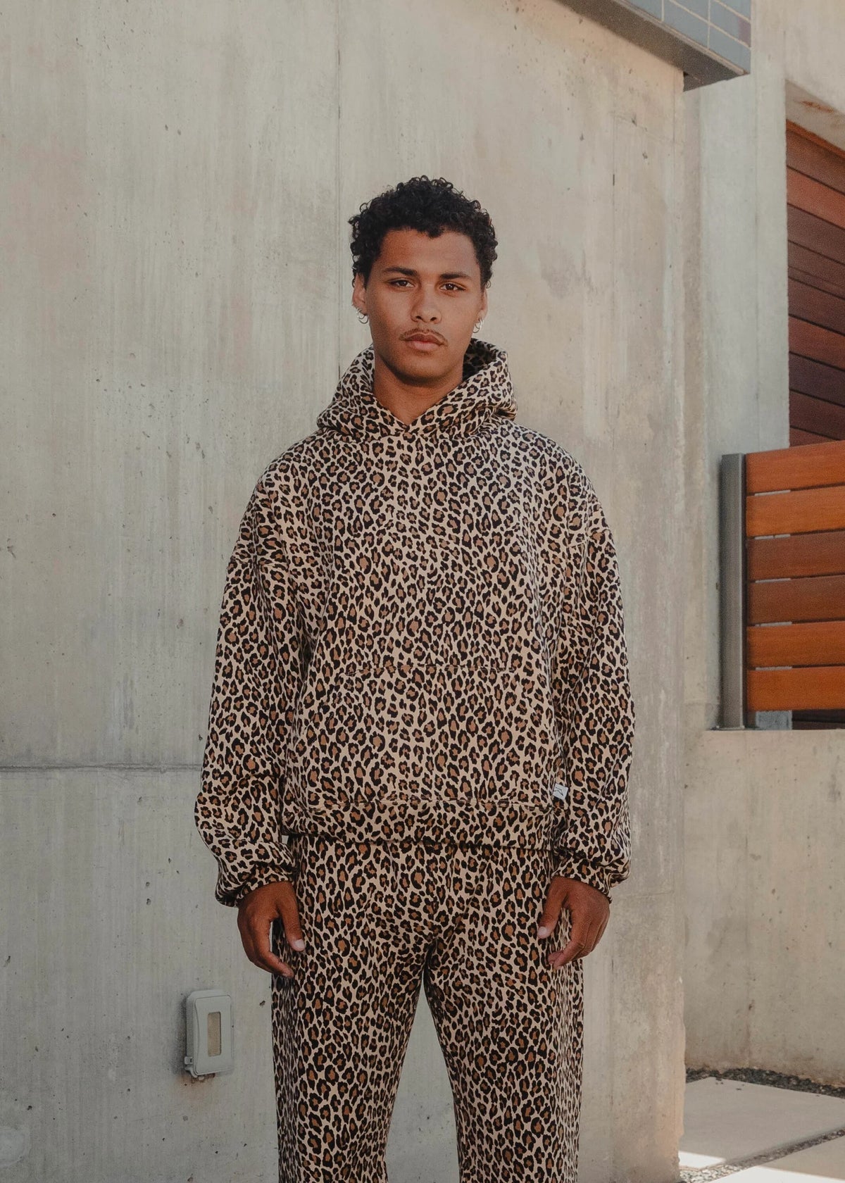 ★RIIZE ウォンビン 着用！！【AKIMBO CLUB】AKIMBO HOODIE - LEOPARD