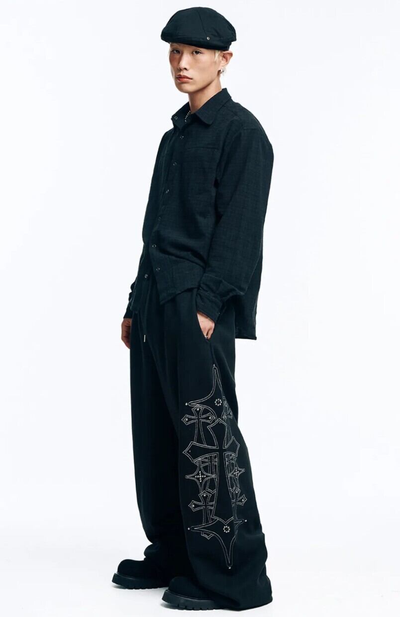 ★TWICE ミナ 着用！！【EASYNOEASY】Stud Needle Work Sweat Pants-Black